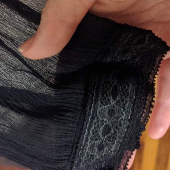 Elie Tahari Silk Tuxedo Fitted Black Shirt w Cream Lace details btwn Silk - Picture 4 of 8